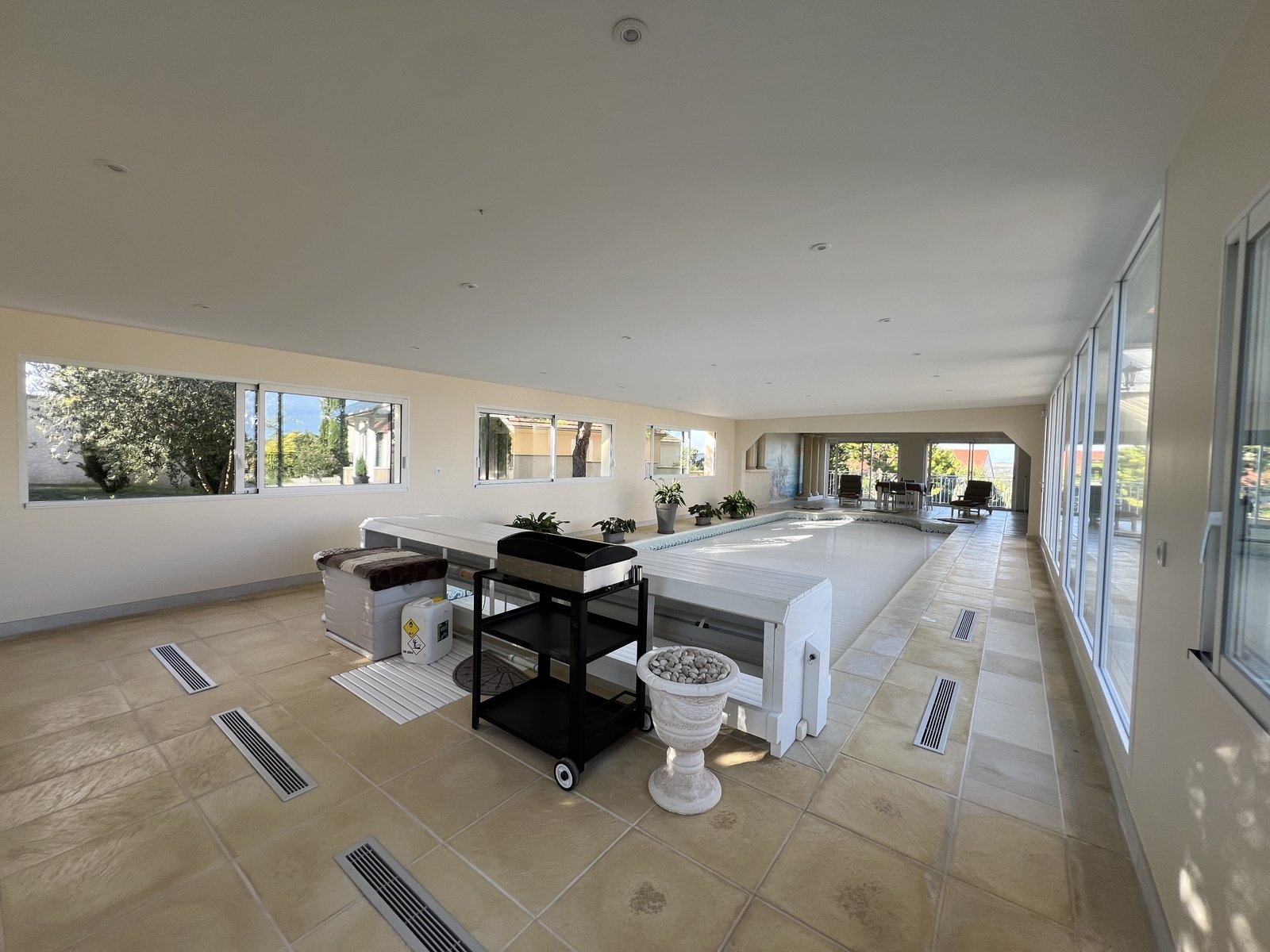 Photo d'un abri piscine