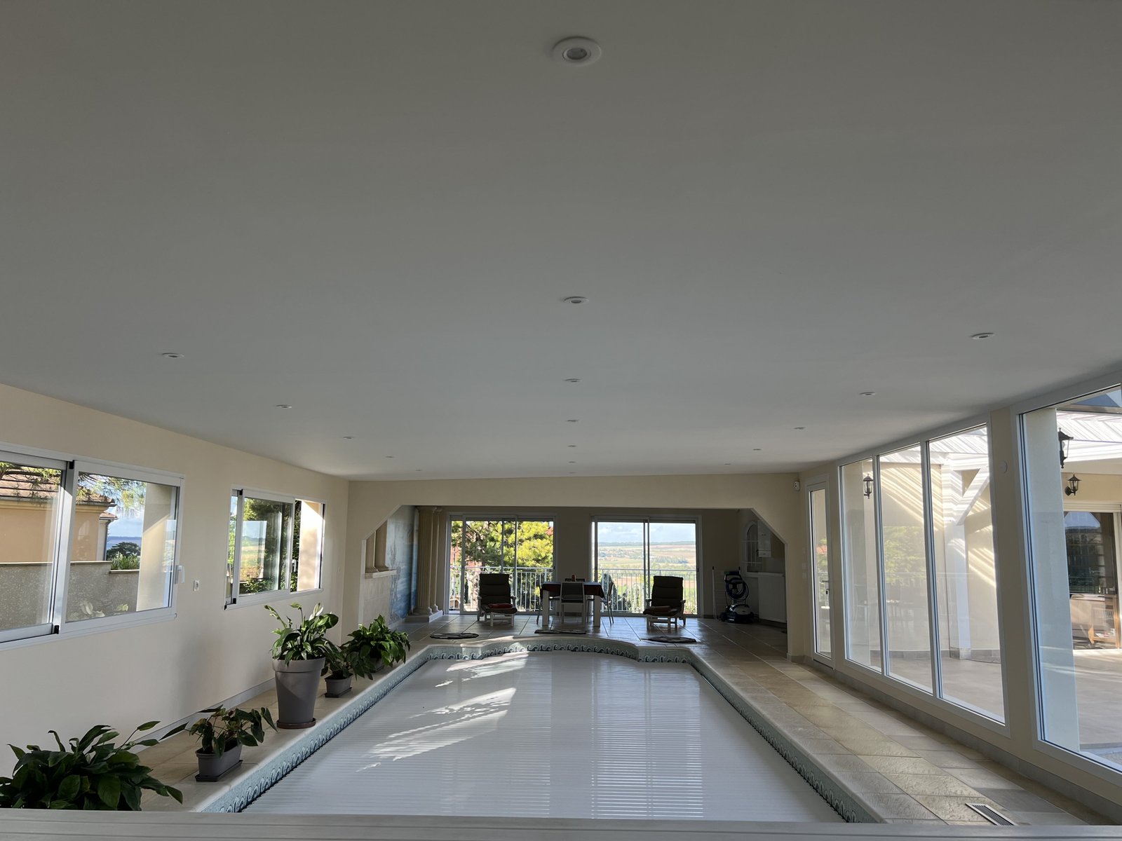 Photo d'un abri piscine